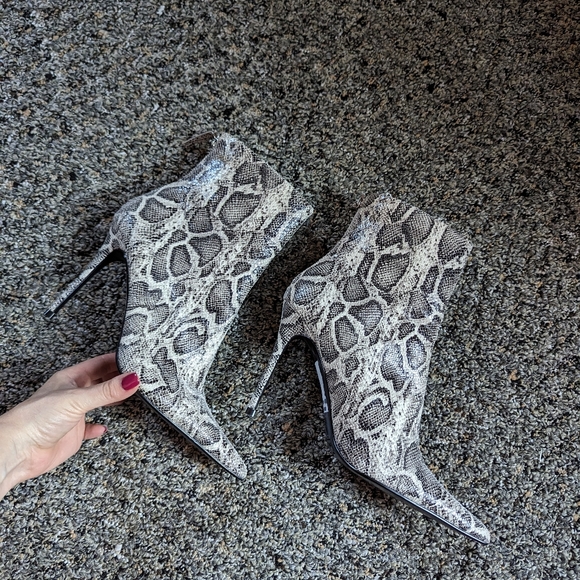 Topshop Snake Print Booties - Picture 1 of 3